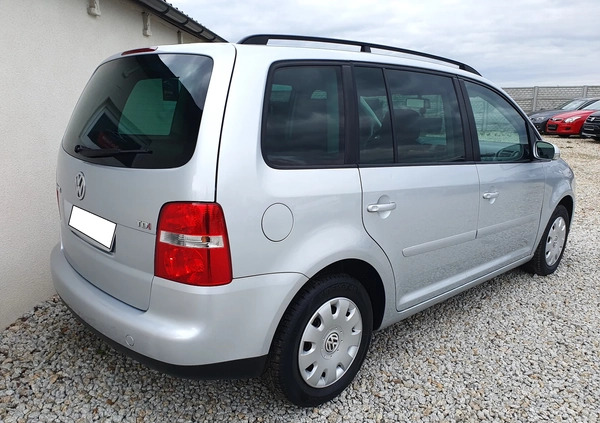 Volkswagen Touran cena 18700 przebieg: 240000, rok produkcji 2003 z Nowogród Bobrzański małe 121